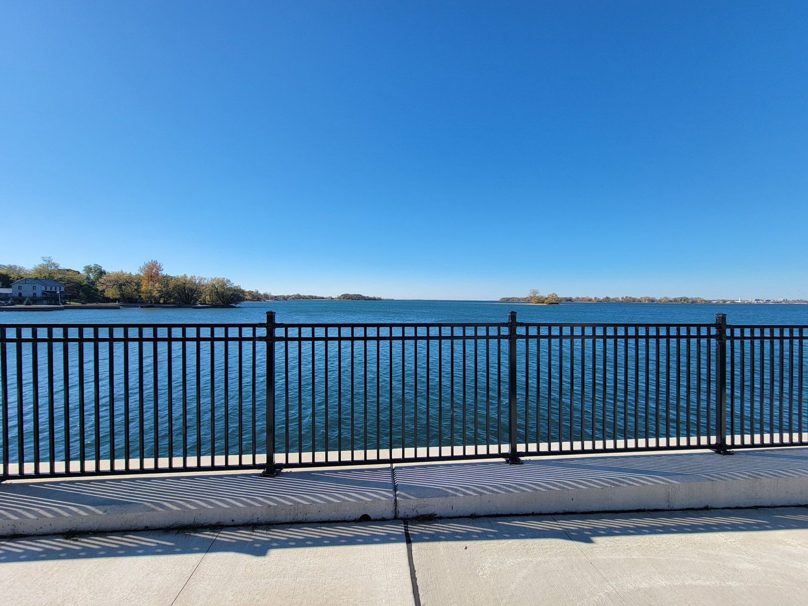 Marine-grade aluminum fencing on a Canadian waterfront property